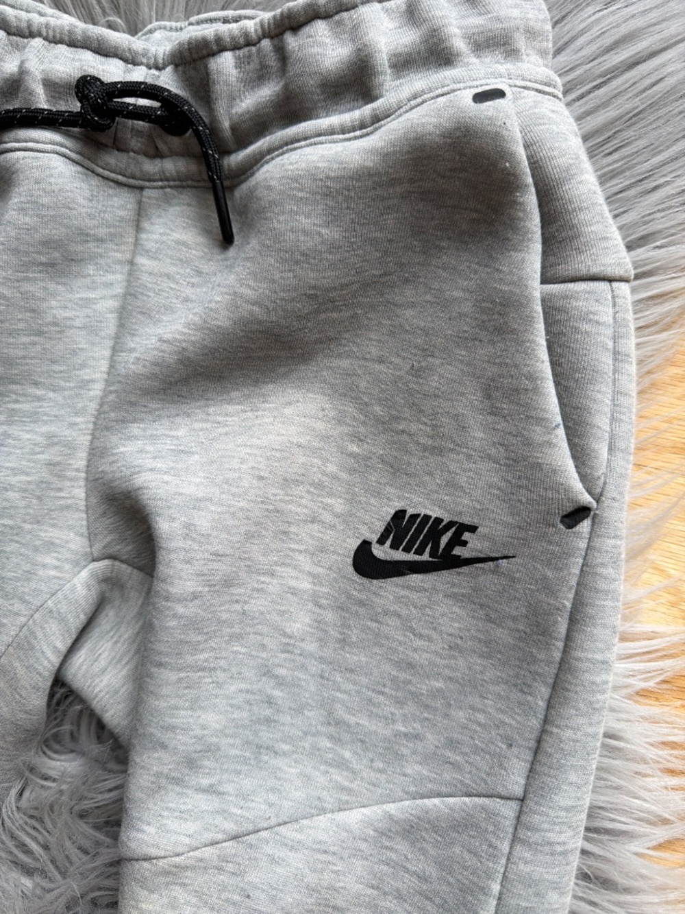 Nike Tech Fleece Pants - Picture 3 of 10